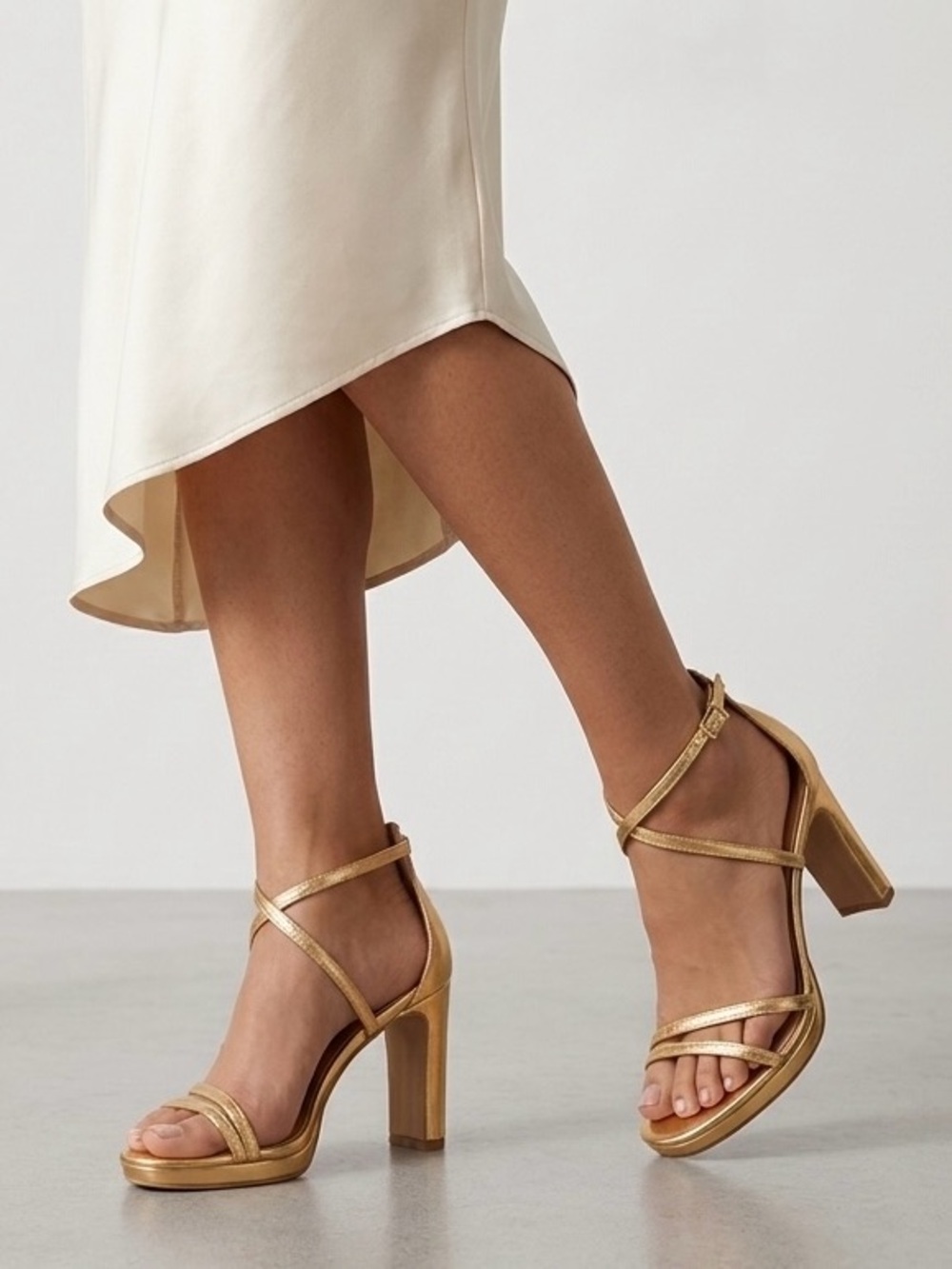 Chinese Laundry Gold Taryn Strappy Vegan Leather Metallic Heels, Size 7